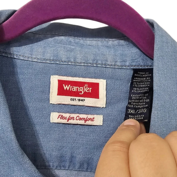 Wrangler Men's Flex For Comfort Denim Button Up Shirt - Picture 4 of 7